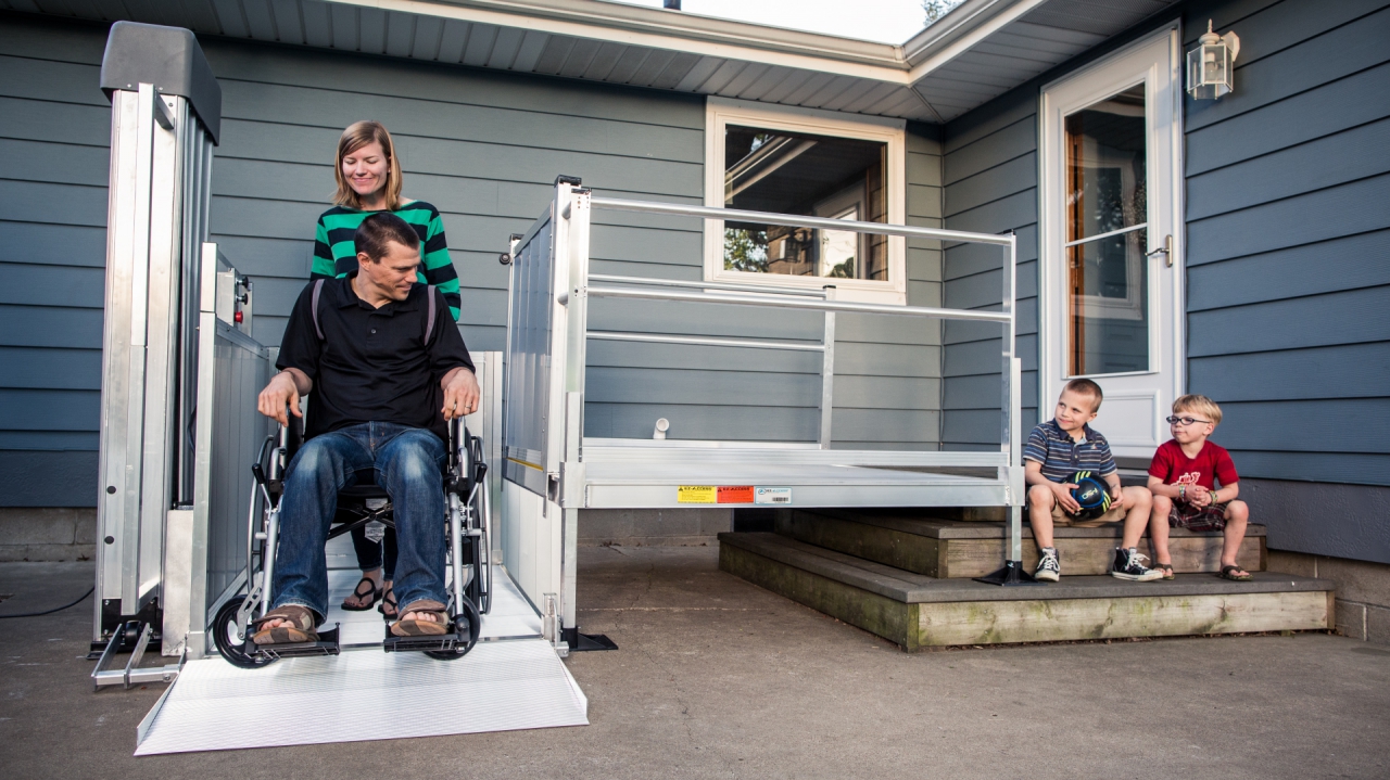 Gilbert VPL Vertical Platform Wheelchair Mobile Home Porch Lift